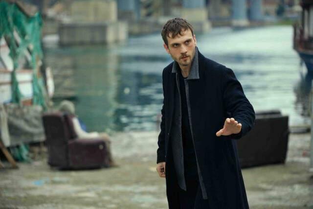 Çukur'un 113. bölüm fragmanı yayınlandı! Saldırıya uğrayan Akın Koçavalı yaşam mücadelesi veriyor Çukur'un 113. bölüm fragmanı yayınlandı! Saldırıya uğrayan Akın Koçavalı yaşam mücadelesi veriyor