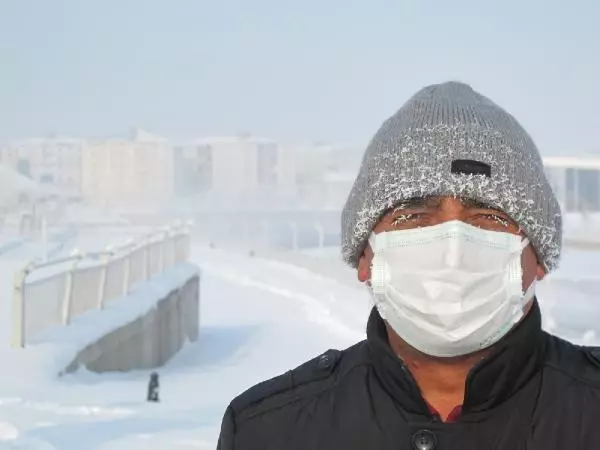 Doğu buz kesti; Ağrı eksi 32.7 derece Doğu buz kesti; Ağrı eksi 32.7 derece