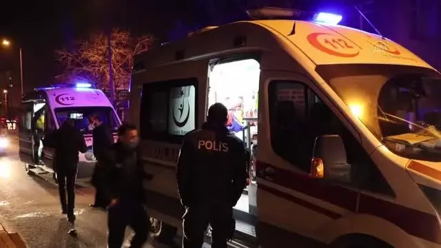 Enişteleri tarafından bıçaklandıkları iddia edilen 2 kardeş ağır yaralandı Enişteleri tarafından bıçaklandıkları iddia edilen 2 kardeş ağır yaralandı