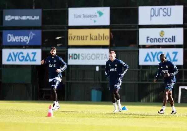 Fenerbahçe'de Ferdi Kadıoğlu taburcu edildi Fenerbahçe'de Ferdi Kadıoğlu taburcu edildi