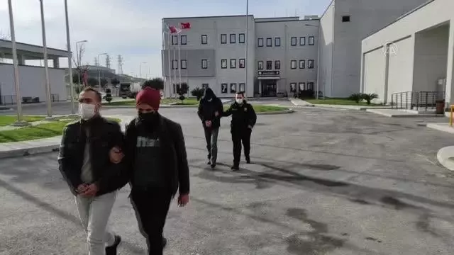 Son dakika haber | FETÖ operasyonunda KKTC'de gözaltına alınan 6 şüpheli asker Türkiye'ye getirildi Son dakika haber | FETÖ operasyonunda KKTC'de gözaltına alınan 6 şüpheli asker Türkiye'ye getirildi