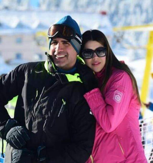 Feyza Aktan eski eşi Özcan Deniz hakkında uzaklaştırma kararı aldırdı 'Polisi ararsan yüzünde sigara söndürürüm' Feyza Aktan eski eşi Özcan Deniz hakkında uzaklaştırma kararı aldırdı 'Polisi ararsan yüzünde sigara söndürürüm'