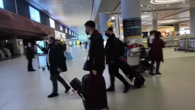 Son dakika haberi! Galatasaray'ın transfer görüşmelerine başlandığını açıkladığı Halil Dervişoğlu, Türkiye'ye geldi Son dakika haberi! Galatasaray'ın transfer görüşmelerine başlandığını açıkladığı Halil Dervişoğlu, Türkiye'ye geldi
