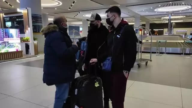 Son dakika haberi! Galatasaray'ın transfer görüşmelerine başlandığını açıkladığı Halil Dervişoğlu, Türkiye'ye geldi Son dakika haberi! Galatasaray'ın transfer görüşmelerine başlandığını açıkladığı Halil Dervişoğlu, Türkiye'ye geldi