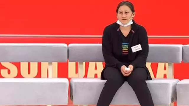 Günlerdir Müge Anlı'da aranan katil kendisi çıktı, cinayeti canlı yayında itiraf etti Günlerdir Müge Anlı'da aranan katil kendisi çıktı, cinayeti canlı yayında itiraf etti