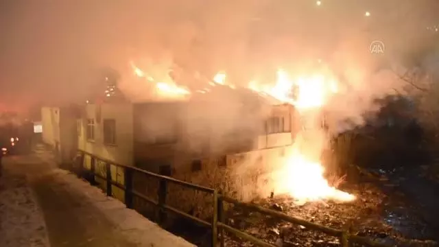GÜMÜŞHANE - Çıkan yangında bir ev kullanılamaz hale geldi GÜMÜŞHANE - Çıkan yangında bir ev kullanılamaz hale geldi