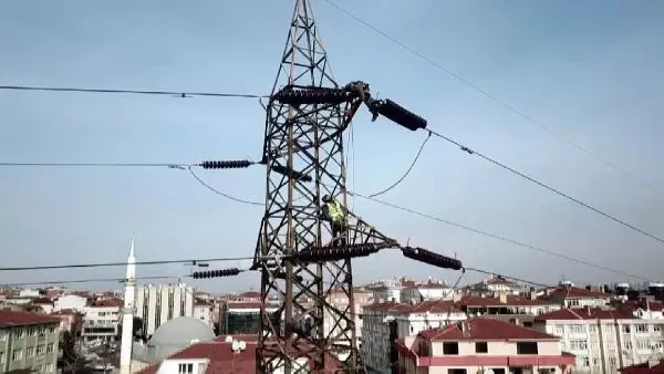(Havadan fotoğraflarla) 61 yıl sonra dev direkler kaldırılıyor (Havadan fotoğraflarla) 61 yıl sonra dev direkler kaldırılıyor