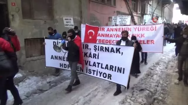 Son dakika haber | HDP il binası önündeki 'Evlat Nöbeti' ikinci haftasında Son dakika haber | HDP il binası önündeki 'Evlat Nöbeti' ikinci haftasında