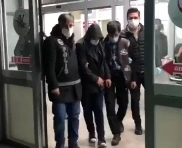 İranlı yolcuların midesinden 871 gram metamfetamin çıktı İranlı yolcuların midesinden 871 gram metamfetamin çıktı