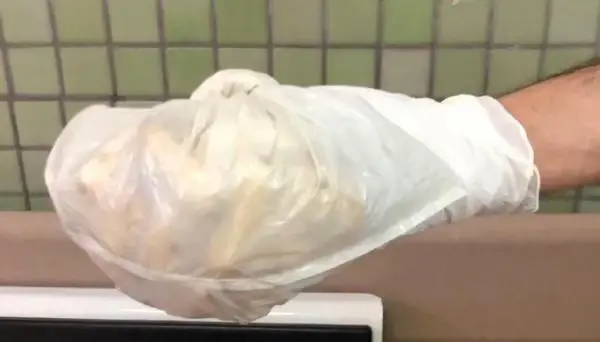 İranlı yolcuların midesinden 871 gram metamfetamin çıktı İranlı yolcuların midesinden 871 gram metamfetamin çıktı