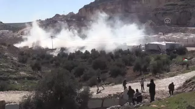 İsrail güçleri Batı Şeria'daki gösteriler sırasında 5 Filistinliyi yaraladı İsrail güçleri Batı Şeria'daki gösteriler sırasında 5 Filistinliyi yaraladı