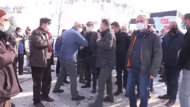 Kamer Genç mezarı başında anıldı