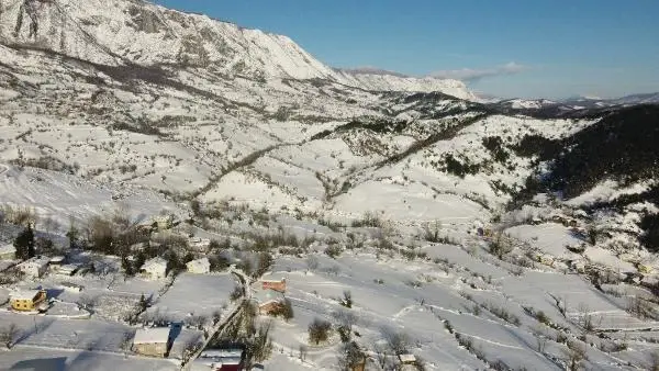 Karla kaplı milli park havadan görüntülendi Karla kaplı milli park havadan görüntülendi
