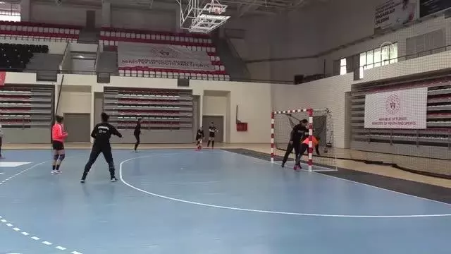Kastamonu Belediyespor, Lada maçı hazırlıklarını sürdürüyor Kastamonu Belediyespor, Lada maçı hazırlıklarını sürdürüyor