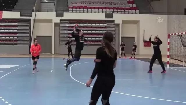 Kastamonu Belediyespor, Lada maçı hazırlıklarını sürdürüyor Kastamonu Belediyespor, Lada maçı hazırlıklarını sürdürüyor