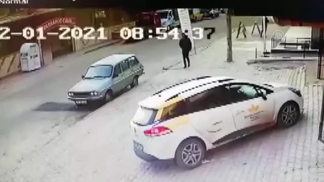 KIRIKKALE - Otomobille taksi çarpıştı: 4 yaralı KIRIKKALE - Otomobille taksi çarpıştı: 4 yaralı