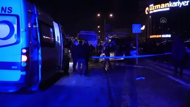 Kısıtlamaya uymayıp gezintiye çıkan 5 kişi kaza yaptı: 1 ölü Kısıtlamaya uymayıp gezintiye çıkan 5 kişi kaza yaptı: 1 ölü