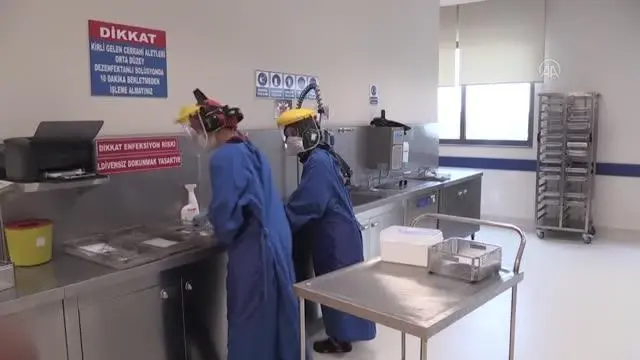 KOVİD-19 HASTALARI YAŞADIKLARINI ANLATIYOR - 'Daha sonra sarılacağımız günler için bugünlerde sarılmayalım' KOVİD-19 HASTALARI YAŞADIKLARINI ANLATIYOR - 'Daha sonra sarılacağımız günler için bugünlerde sarılmayalım'