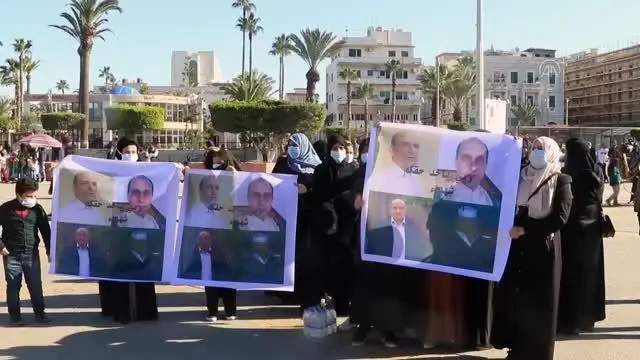 Libya'daki toplu mezar kurbanlarından kimliği tespit edilen 14'ü için cenaze namazı kılındı Libya'daki toplu mezar kurbanlarından kimliği tespit edilen 14'ü için cenaze namazı kılındı