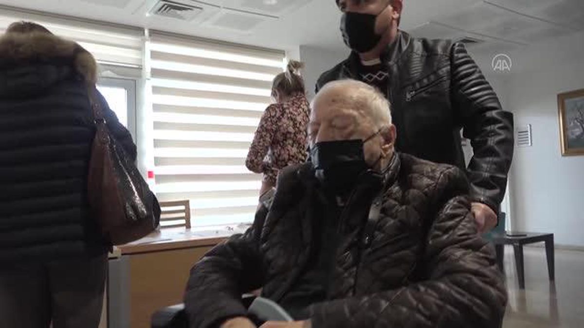 MSB Ankara Özel Bakım Merkezinde kalan yüksek risk grubundakiler Kovid-19 aşısı oldu