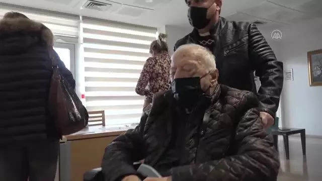 MSB Ankara Özel Bakım Merkezinde kalan yüksek risk grubundakiler Kovid-19 aşısı oldu MSB Ankara Özel Bakım Merkezinde kalan yüksek risk grubundakiler Kovid-19 aşısı oldu