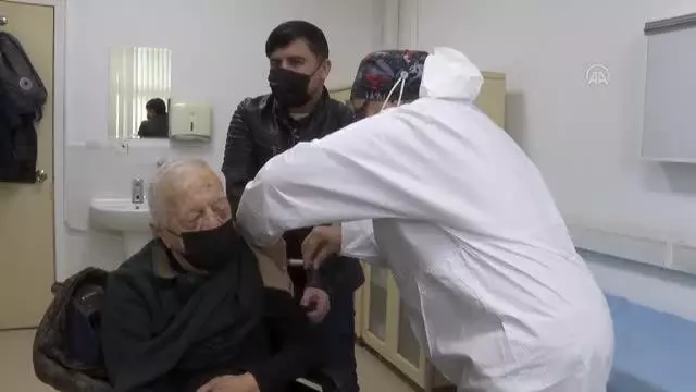 MSB Ankara Özel Bakım Merkezinde kalan yüksek risk grubundakiler Kovid-19 aşısı oldu MSB Ankara Özel Bakım Merkezinde kalan yüksek risk grubundakiler Kovid-19 aşısı oldu