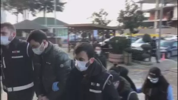 Tapu müdürlüğünde rüşvet operasyonu: 37 gözaltı (1) Tapu müdürlüğünde rüşvet operasyonu: 37 gözaltı (1)