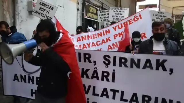 Son dakika haber | HDP il binası önündeki 'Evlat Nöbeti' ikinci haftasında Son dakika haber | HDP il binası önündeki 'Evlat Nöbeti' ikinci haftasında