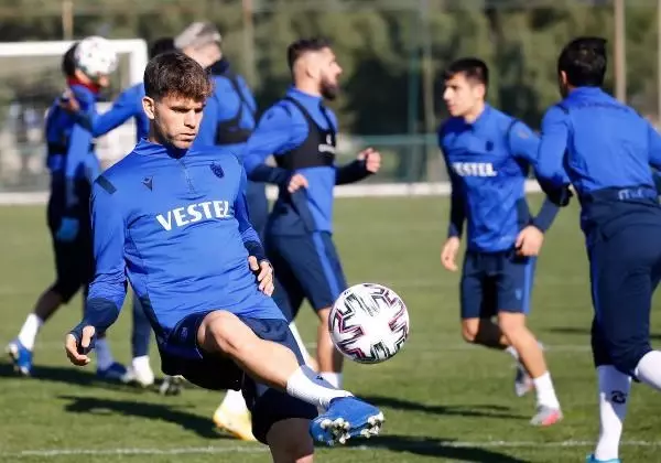 Trabzonspor'da Abdulkadir Parmak'ın oynaması zor Trabzonspor'da Abdulkadir Parmak'ın oynaması zor