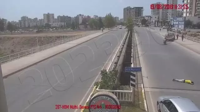 Son dakika haberleri! Trafik kazaları kameraya yansıdı Son dakika haberleri! Trafik kazaları kameraya yansıdı