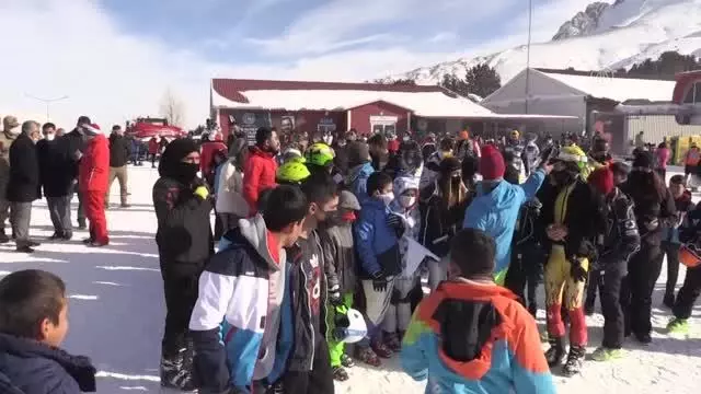 Erzincan'daki 'Türkiye Alp Disiplini A Grubu Eleme Yarışları' tamamlandı Erzincan'daki 'Türkiye Alp Disiplini A Grubu Eleme Yarışları' tamamlandı