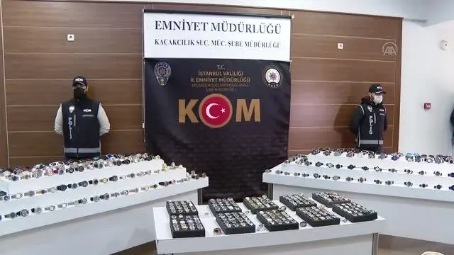 Ünlü markaların taklidi 1539 saat ele geçirildi (2) Ünlü markaların taklidi 1539 saat ele geçirildi (2)