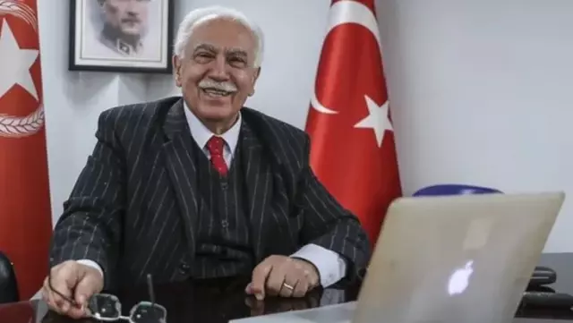 Vatan Partisi'nde 108 kişi Doğu Perinçek'e tepki gösterip istifa etti Vatan Partisi'nde 108 kişi Doğu Perinçek'e tepki gösterip istifa etti