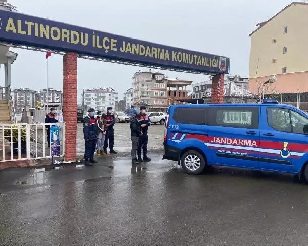 Yaylada 14 evden hırsızlık yapan 3 kişi tutuklandı Yaylada 14 evden hırsızlık yapan 3 kişi tutuklandı