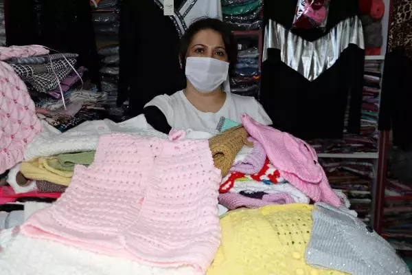 ESKİŞEHİR - İşletme sahibi kadın kimsesiz çocuklar için örgü hırka kampanyası başlattı ESKİŞEHİR - İşletme sahibi kadın kimsesiz çocuklar için örgü hırka kampanyası başlattı