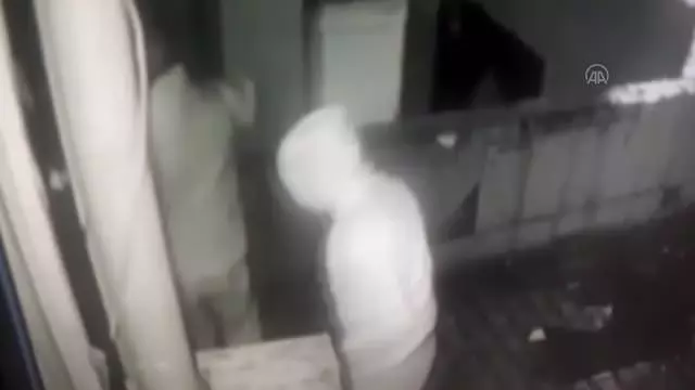 17 hırsızlık olayının 2 şüphelisi tutuklandı 17 hırsızlık olayının 2 şüphelisi tutuklandı