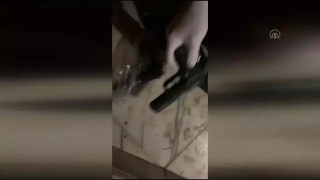 ANTALYA - Yasa dışı silah ticareti operasyonunda yakalanan 3 şüpheli tutuklandı ANTALYA - Yasa dışı silah ticareti operasyonunda yakalanan 3 şüpheli tutuklandı