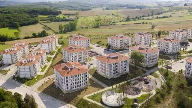 Kuraklık tehlikesi sonrası yeni düzenleme hayata geçti! Binalarda yağmur suyu toplama sistemi artık zorunlu Kuraklık tehlikesi sonrası yeni düzenleme hayata geçti! Binalarda yağmur suyu toplama sistemi artık zorunlu