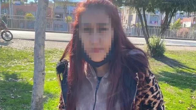 Fuhuş yapma bahanesiyle parka çağırdığı 7 erkeği, soyup soğana çevirdi Fuhuş yapma bahanesiyle parka çağırdığı 7 erkeği, soyup soğana çevirdi
