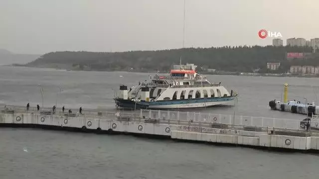 Çanakkale'de ada seferlerine fırtına engeli Çanakkale'de ada seferlerine fırtına engeli