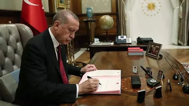 Cumhurbaşkanı Erdoğan'ın imzasıyla 9 bakanlıktaki atama kararları Resmi Gazete'de Cumhurbaşkanı Erdoğan'ın imzasıyla 9 bakanlıktaki atama kararları Resmi Gazete'de
