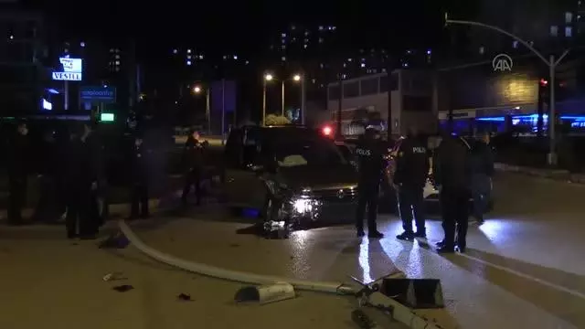 Son dakika! 'Dur' ihtarına uymayan sürücü kaza yapınca yakalandı Son dakika! 'Dur' ihtarına uymayan sürücü kaza yapınca yakalandı