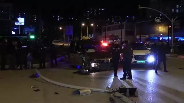 Son dakika! 'Dur' ihtarına uymayan sürücü kaza yapınca yakalandı Son dakika! 'Dur' ihtarına uymayan sürücü kaza yapınca yakalandı