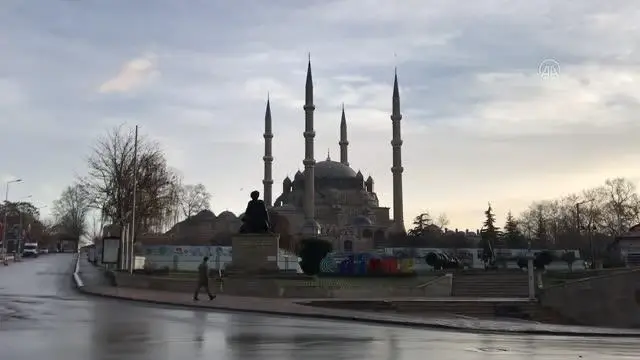 EDİRNE/KIRKLARELİ/TEKİRDAĞ - Trakya'da sokağa çıkma kısıtlamasına riayet ediliyor EDİRNE/KIRKLARELİ/TEKİRDAĞ - Trakya'da sokağa çıkma kısıtlamasına riayet ediliyor