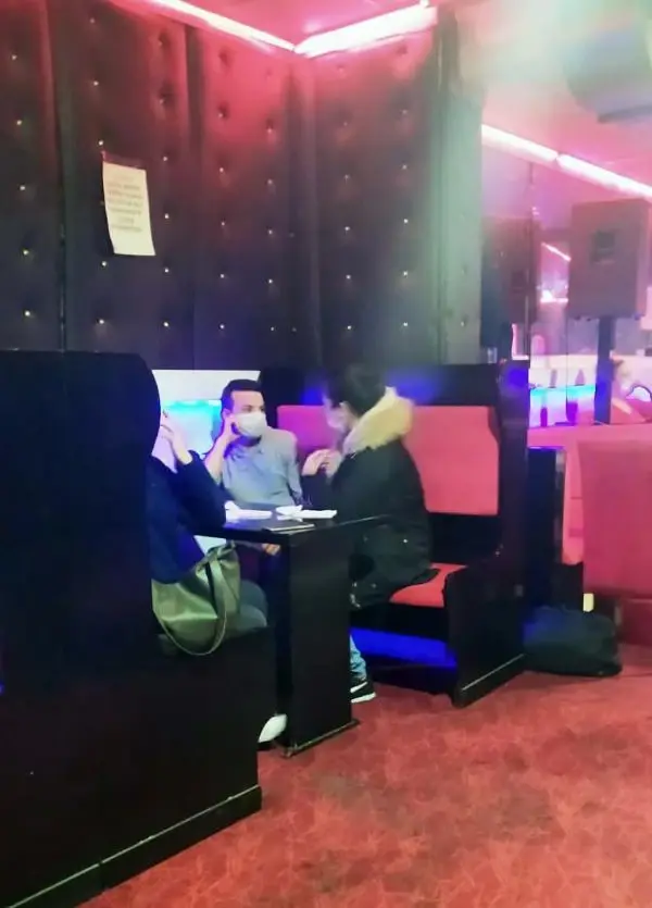Son dakika haberleri | Eğlence merkezine operasyonda, 15 kişiye 47 bin lira ceza Son dakika haberleri | Eğlence merkezine operasyonda, 15 kişiye 47 bin lira ceza