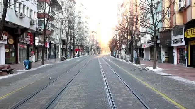 Cadde ve sokaklarda sessizlik hakim Cadde ve sokaklarda sessizlik hakim