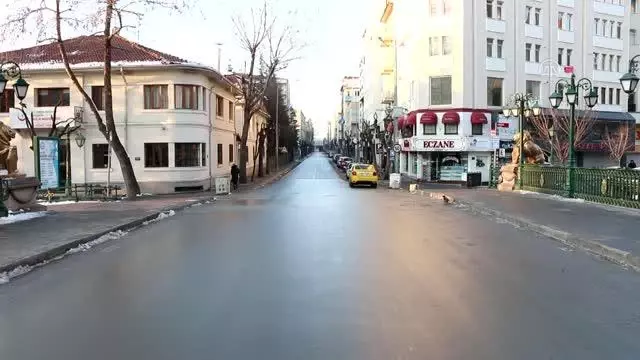 Cadde ve sokaklarda sessizlik hakim Cadde ve sokaklarda sessizlik hakim