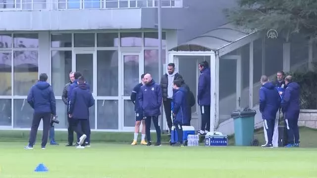 Fenerbahçe, Hes Kablo Kayserispor maçının hazırlıklarını sürdürdü Fenerbahçe, Hes Kablo Kayserispor maçının hazırlıklarını sürdürdü
