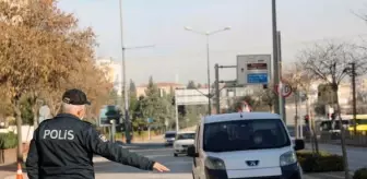 Gaziantep'te kısıtlamanın ilk günü sessizlik hakim