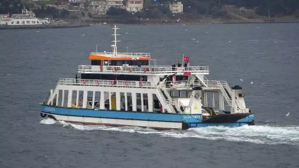 Gökçeada ve Bozcaada'ya feribot seferleri yapılamıyor Gökçeada ve Bozcaada'ya feribot seferleri yapılamıyor
